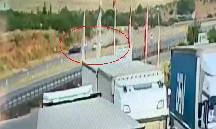 Gaziantep’te 4 kişinin öldüğü feci kazanın görüntüleri ortaya çıktı - 4