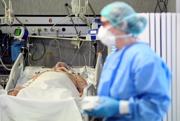 Koronavirüste korkutan araştırma! Her üç kişiden birinde görülüyor