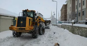 Kar yağışı Doğu’da hayatı olumsuz etkiliyor!