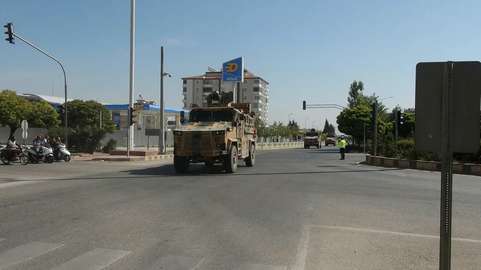 Suriye sınırına komando sevkiyatı