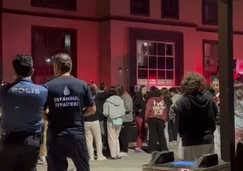 Tuzla’daki öğrenci yurdunda elektrik odasında çıkan yangın paniğe yol açtı