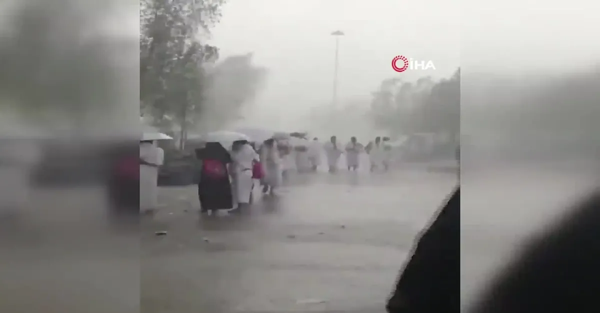 Arafat’a yağmur bereketi