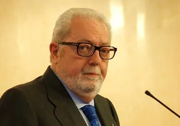AKPM başkanının yetkileri alındı!