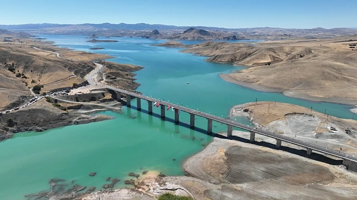 60 dakikalık yol 35 dakikaya düştü! Bakan Abdulkadir Uraloğlu duyurdu: Çok önemli bir yatırım