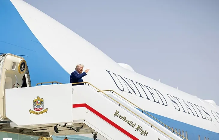 Katar’dan Trump’a gökyüzünde servet: Doha’nın hediye ettiği 747’nin ayrıntıları ortaya çıktı! Lüks için güvenliğini ikinci plana mı atacak?