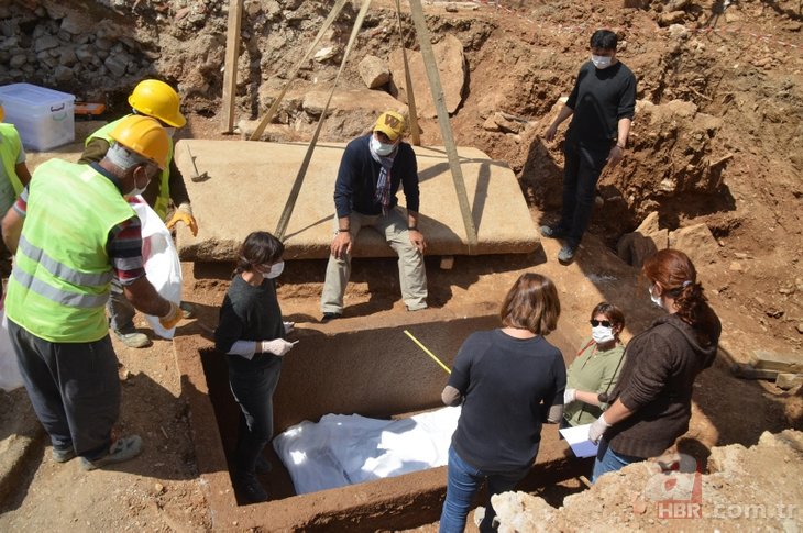 2400 yıl sonra lahit mezar gün yüzüne çıktı! Kültür ve Turizm Bakanı Mehmet Nuri Ersoy'un katıldığı törenle açıldı