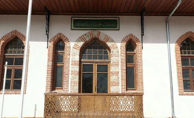 Bursa’da restore edilen 553 yıllık eğitim yuvası yeniden öğrencilerine kavuşacak