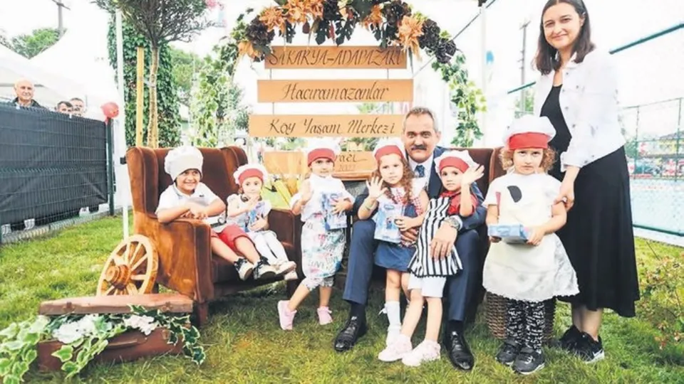 Milli Eğitim Bakanı açıkladı! 1600 köy okulu yeniden açıldı