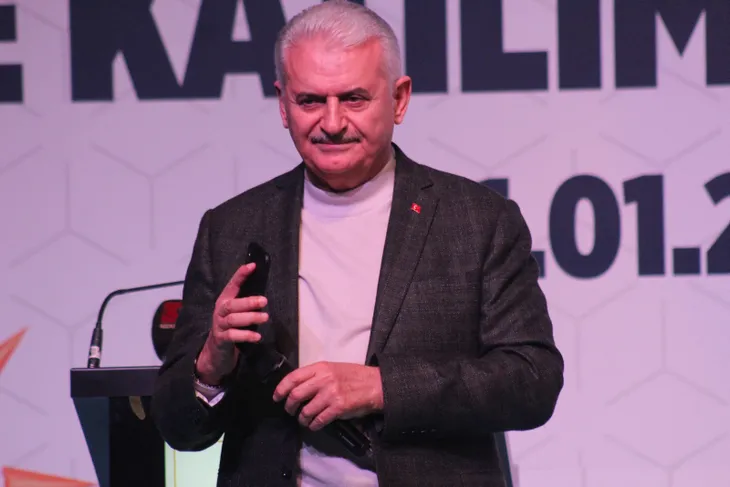baskan-erdogandan-onemli-aciklamalar-2020-yili-bunlarin-mujdesini-alacagimiz-yil-olacak-1578774220857.jpg Başkan Erdoğan'dan önemli açıklamalar: "2020 yılı bunların müjdesini alacağımız yıl olacak" - 1