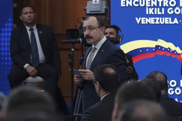 Venezuela Devlet Başkanı Nicolas Maduro Türk heyetini kabul etti! Başkan Erdoğan’a övgü dolu sözler: Türk halkı bilmelidir ki o koca yüreklidir