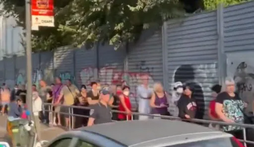 İtalya’da vatandaş ekmek ve süt kuyruğunda! Avrupa’da gıda krizi