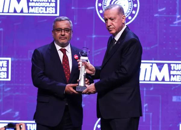 Son dakika: Başkan Erdoğan'dan Türkiye İnovasyon Haftası İnovalig Şampiyonları Ödül Töreni'nde önemli açıklamalar! Kılıçdaroğlu'na TOGG tepkisi - 7