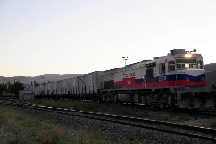 Turistik Tatvan Treni ikinci seferine törenle başladı - 2