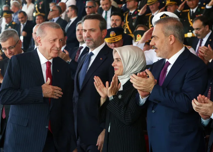 Başkan Erdoğan’dan KKTC’de dünyaya tarihi mesaj: Yine tek yüreğiz tek bileğiz