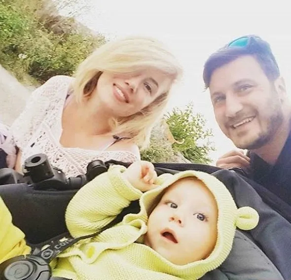 Arka Sokaklar In Eski Yildizi Pinar Aydin Bakin Simdi Ne Yapiyor Esiyle Birlikte Pinar Aydin In Arka Sokaklar In Eski Yildizi Pinar Aydin Bakin Simdi Ne Yapiyor Esiyle Birlikte Pinar Aydin In