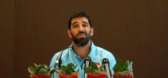 ARDA TURAN'I YUMRUKLADILAR