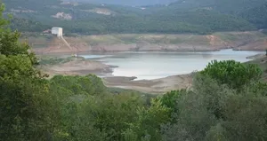 Gökçe Barajı’nda su seviyesi düştü