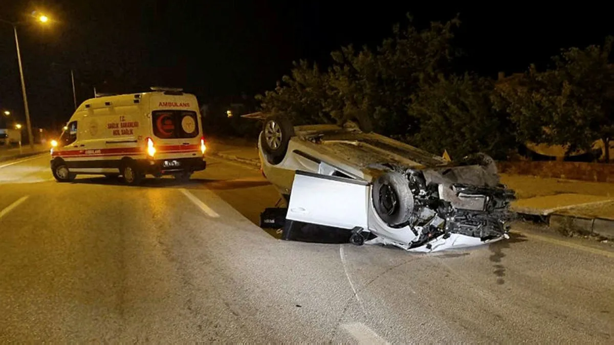 Çorum'da taksi ile otomobil çarpıştı