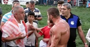 Başpehlivan İsmail Balaban çılgına döndü