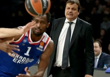 Anadolu Efes Yunan devine acımadı