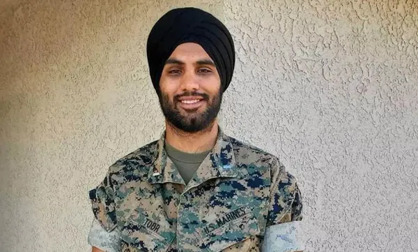 abdde-sih-askerler-icin-flas-karar-sakal-ve-turban-yasagi-kalkti-1671946510455.jpg ABD'de Sih askerler için flaş karar! Sakal ve türban yasağı kalktı - 1