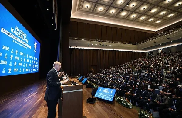 baskan-erdogan-parti-teskilatina-net-mesaj-yolunu-ayirip-baskan-partiye-gidenlerin-yeri-orasidir-1708964358592.jpeg Başkan Erdoğan parti teşkilatına net mesaj: Yolunu ayırıp başkan partiye gidenlerin yeri orasıdır - 7
