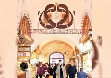 Mısır Çarşısı'nın sembolü geri döndü