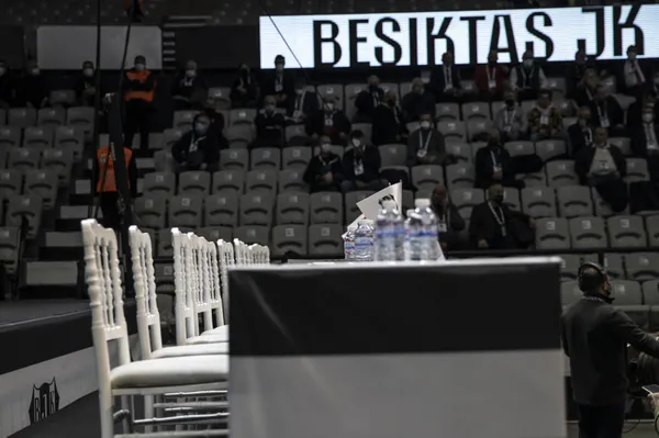 besiktasta-fikret-orman-icin-ihrac-talebi-onerge-kabul-edildi-1640426357813.jpg Beşiktaş'ta Fikret Orman için ihraç talebi! Önerge kabul edildi - 2