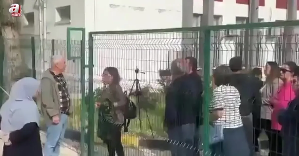 KKTC'de başörtülü öğrenci okula alınmadı!