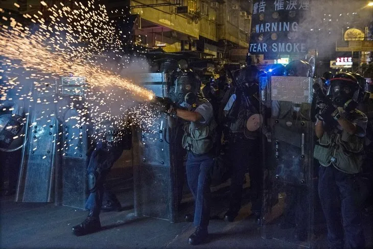Dünyanın gözü o noktada! İşte 5 soruda Hong Kong’daki protestolar ve askeri yığınağın amacı...