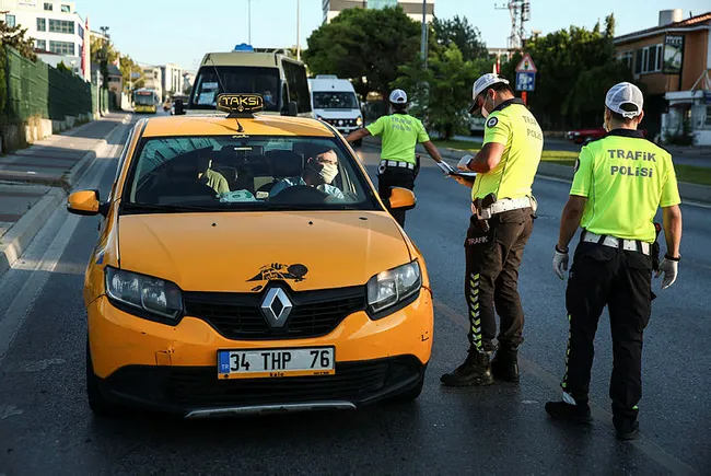 İstanbul'da toplu taşıma araçlarına koronavirüs denetimi! Ceza kesildi - 4