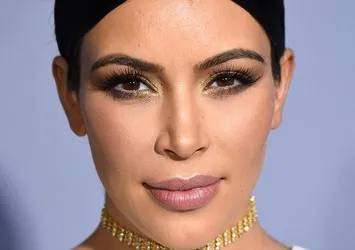 Kim Kardashian dakikada 14.4 milyon dolar kazanıyor