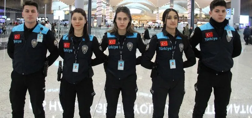 İstanbul Havalimanı'nda pasaport polisleri turkuazları kuşandı
