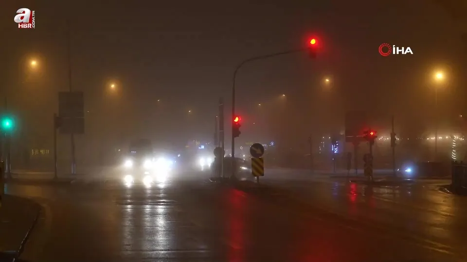 Denizli’de yoğun sis yaşamı zorlaştırdı