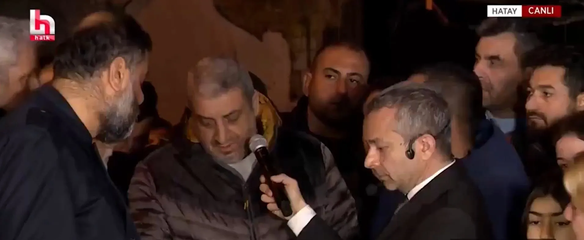 Fondaş medyanın Halk TV canlı yayınında depremzedeler, Özgür Özel ile Lütfü Savaş'ı bombaladı! "Rezil hizmet"