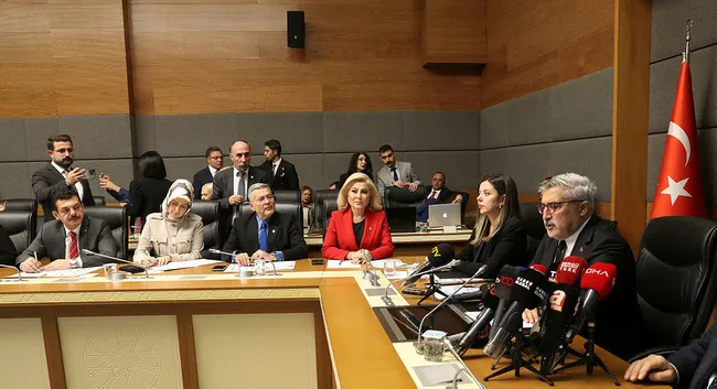 tiktok-kapatilacak-mi-tiktok-yetkilisi-ne-anlatti-iste-herkesin-merak-ettigi-cevap-1702031198452.jpg Tiktok kapatılacak mı? Tiktok yetkilisi ne anlattı? İşte herkesin merak ettiği cevap