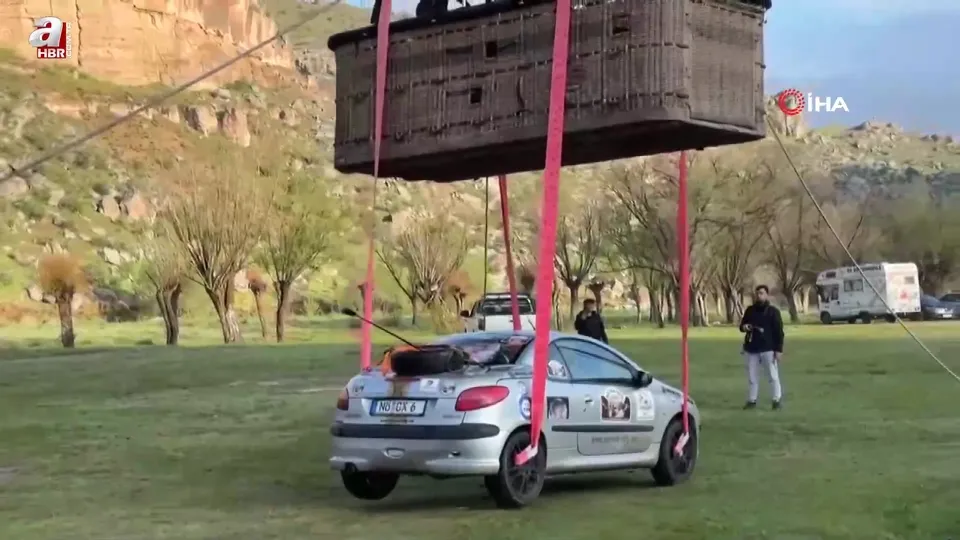Aksaray’da balonla otomobil uçurdular!