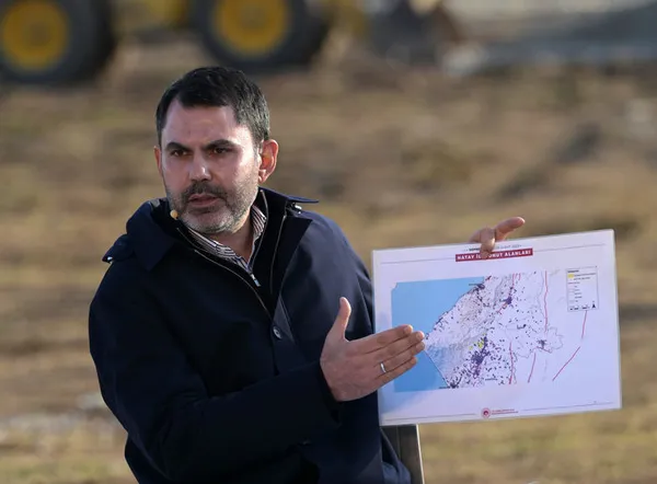 Çevre Şehircilik ve İklim Değişikliği Bakanı Murat Kurum: Deprem bölgesinde 43 bin sosyal konutun ihalesi tamamlandı