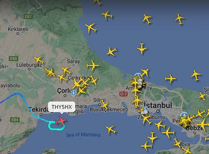 istanbulda-saganak-yagis-meteoroloji-saat-vererek-duyurdu-istanbul-ankara-izmir-hava-durumu-1724843014950.jpg İstanbul'u 'Cumulonimbus' bulutları sardı! Uçaklar iniş yapamadı! Meteoroloji'den üst üste uyarılar... - 3