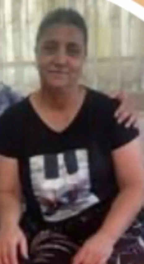 izmirde-gozu-donen-damat-katliam-yapti-esinin-annesini-ve-kardesini-oldurdu-kayinpeder-agir-yarali-1660370512942.jpg İzmir’de gözü dönen damat katliam yaptı! Eşinin annesini ve kardeşini öldürdü! Kayınpeder ağır yaralı - 4