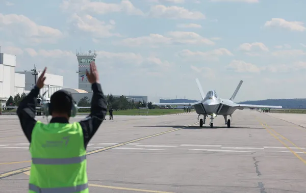 Milli Muharip Uçak Kaan’ın pilotu konuştu: Dosta güven düşmana korku salacak!