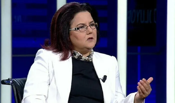 1632078174018.jpg Öğrencisinin kalçasına tokat attığını anlatan Celal Şengör'den pişkin savunma! İTÜ'de protesto: Akademide tacize yer yok - 8