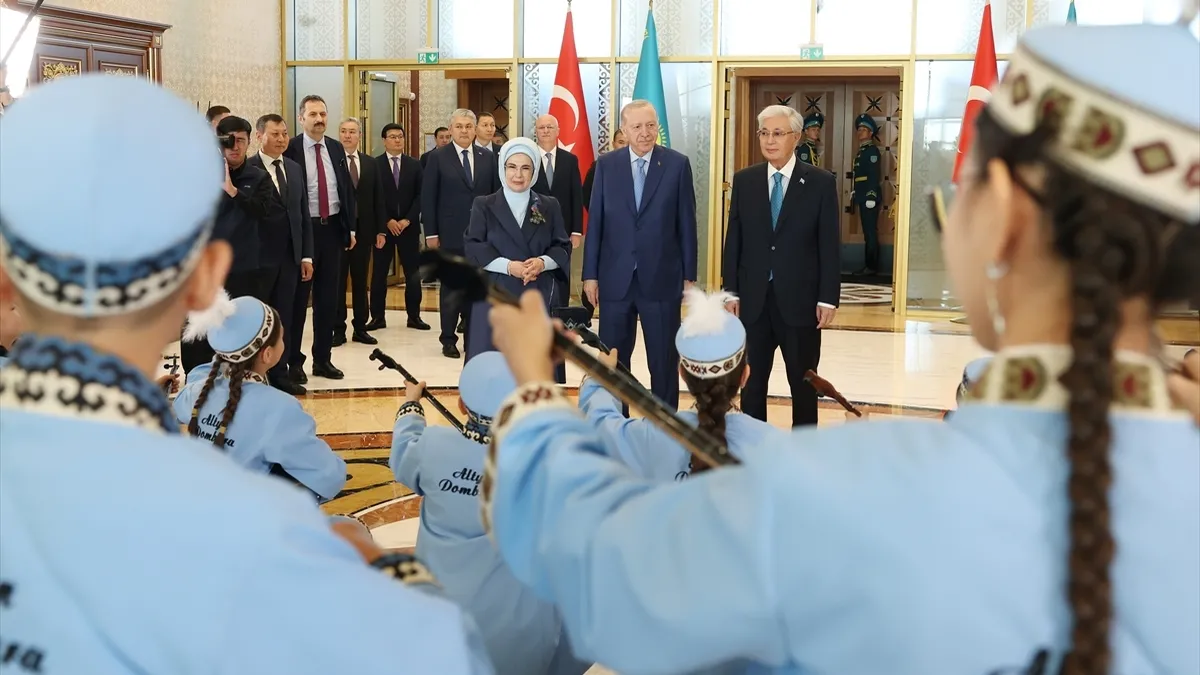 Astana’da Başkan Erdoğan’a “Dombra” sürprizi!