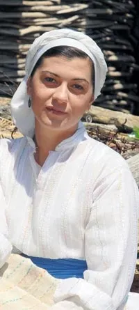 Elveda Rumeli dizisinin Zarife'si Filiz Ahmet görenleri şaşırttı 10