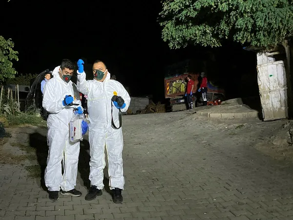 1664656346063.jpg Gaziantep'te gece yarısı korkunç olay! Evi otomatik silahla taradılar! 2 ölü 3 yaralı... - 1