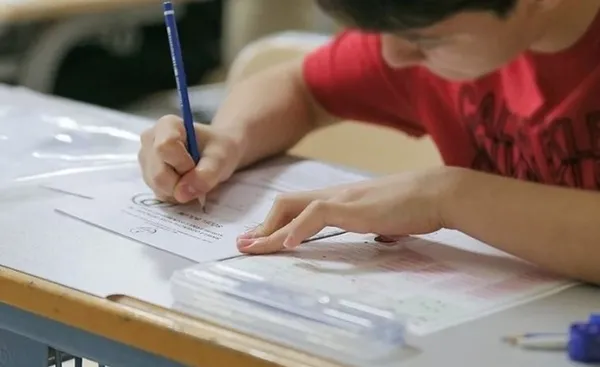 Okullar ne zaman ara tatile girecek? Nisan ara tatil uzadı mı, 9 gün mü? MEB tarihleri açıkladı!