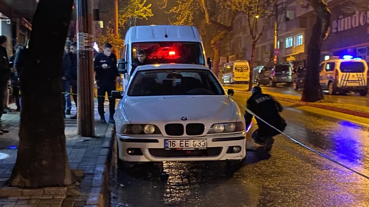 Park halindeki otomobile ateş eden şahıs mezarlıkta yakalandı