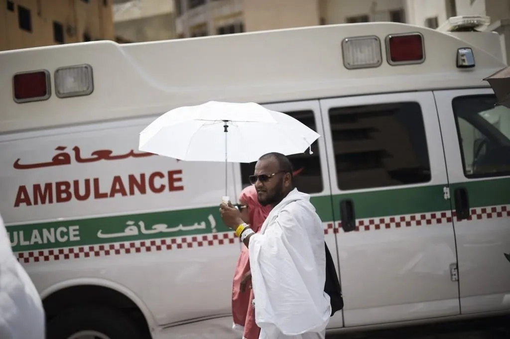 Ambulance arrive. Саудовская Аравия больница. Ambulance в Саудовской Аравии.