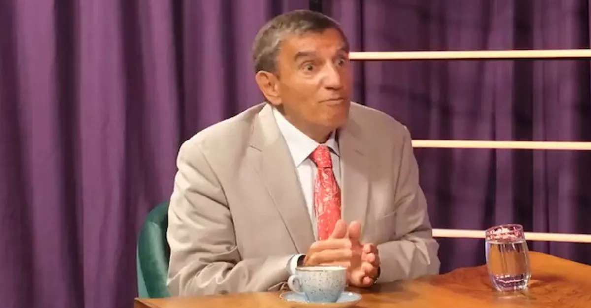 Üstün Dökmen'in Başörtüsü rahatsızlığı