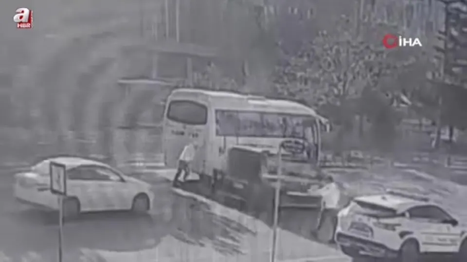 Trafik polislerinin fedakarca yardımı